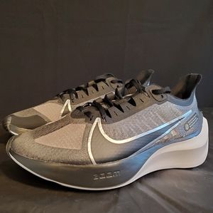 Nike Women's Zoom Gravity Shoes-Size 7-Black/Grey